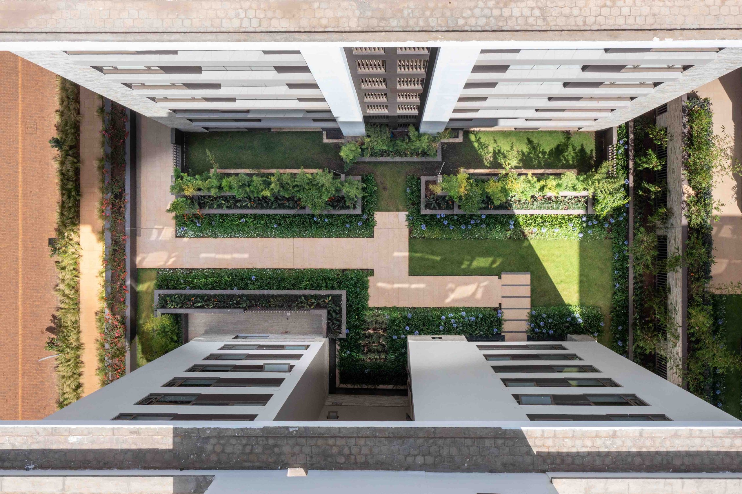 Enaki Mixed Development