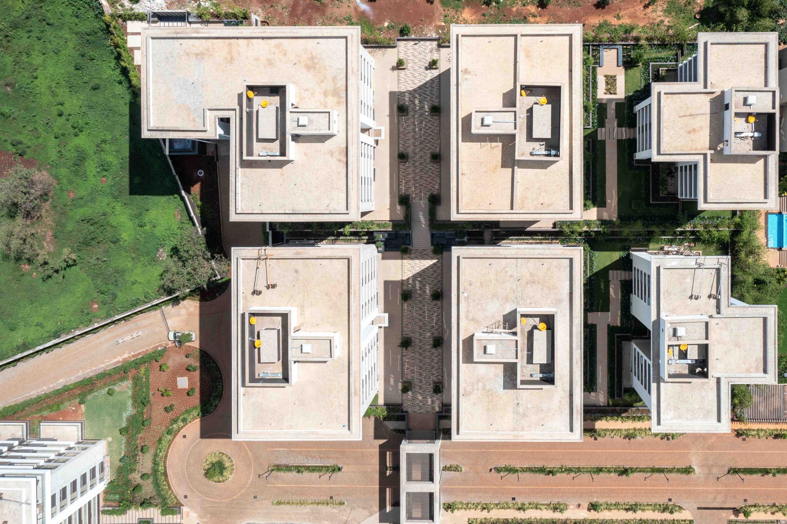 Enaki Mixed Development