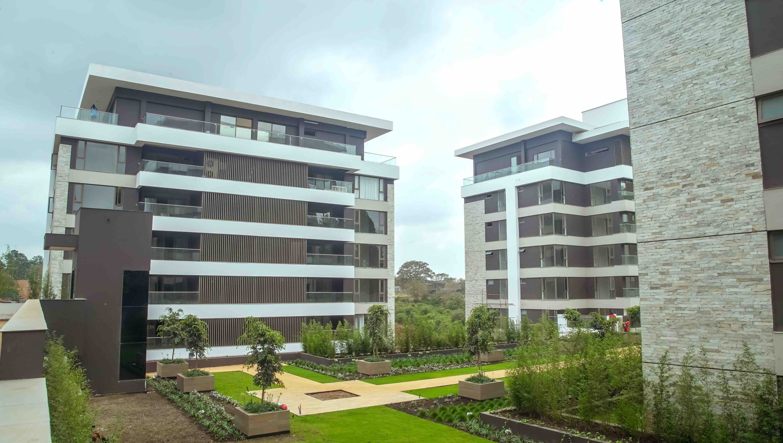 Enaki Mixed Development