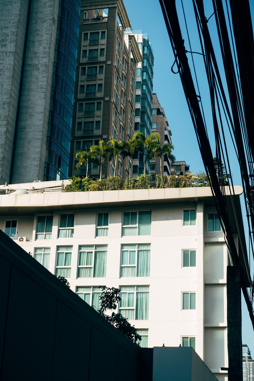 Modern Approaches to Contract Management